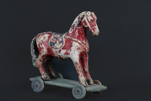 Cheval à roulettes 